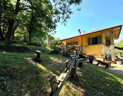 casa indipendente in vendita a Vaiano