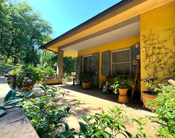 casa indipendente in vendita a Vaiano