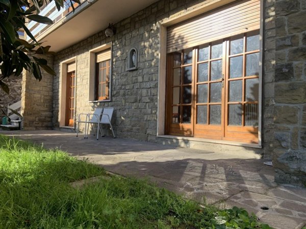 casa indipendente in vendita a Vaiano