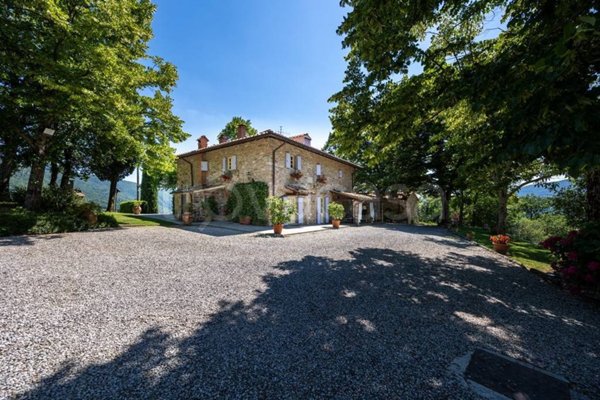 casa indipendente in vendita a Vaiano in zona Sofignano