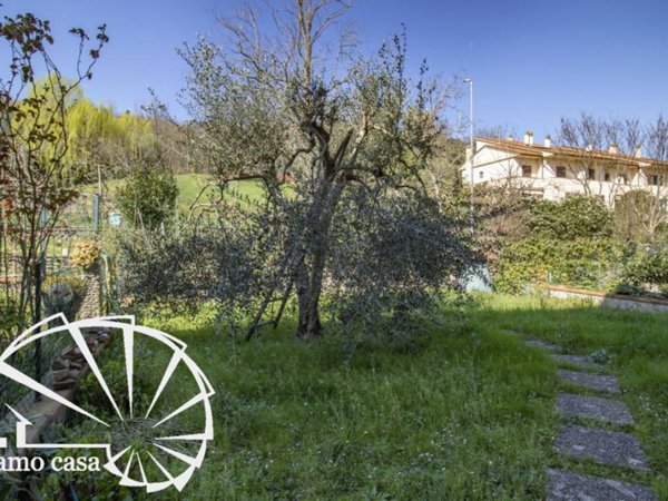 casa indipendente in vendita a Vaiano