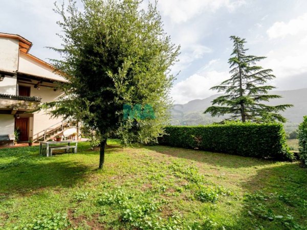 casa indipendente in vendita a Vaiano