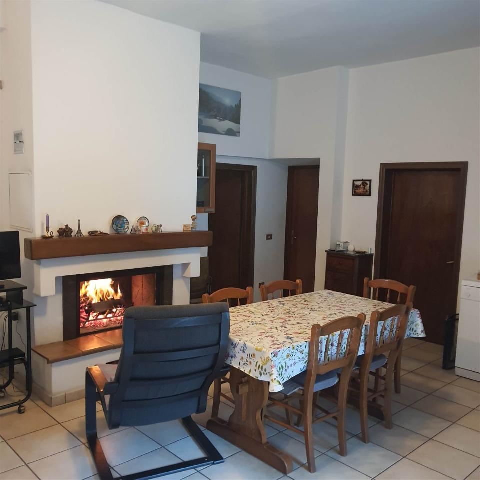 casa indipendente in vendita a Vaiano in zona Faltugnano