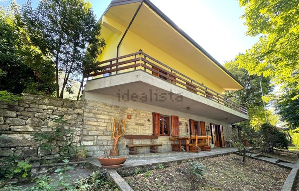 casa indipendente in vendita a Vaiano