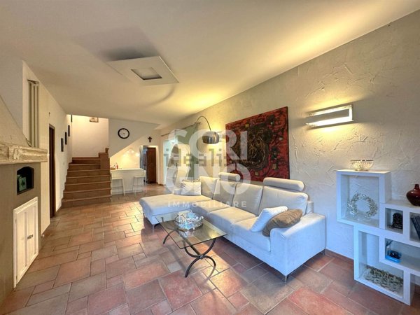 casa indipendente in vendita a Vaiano