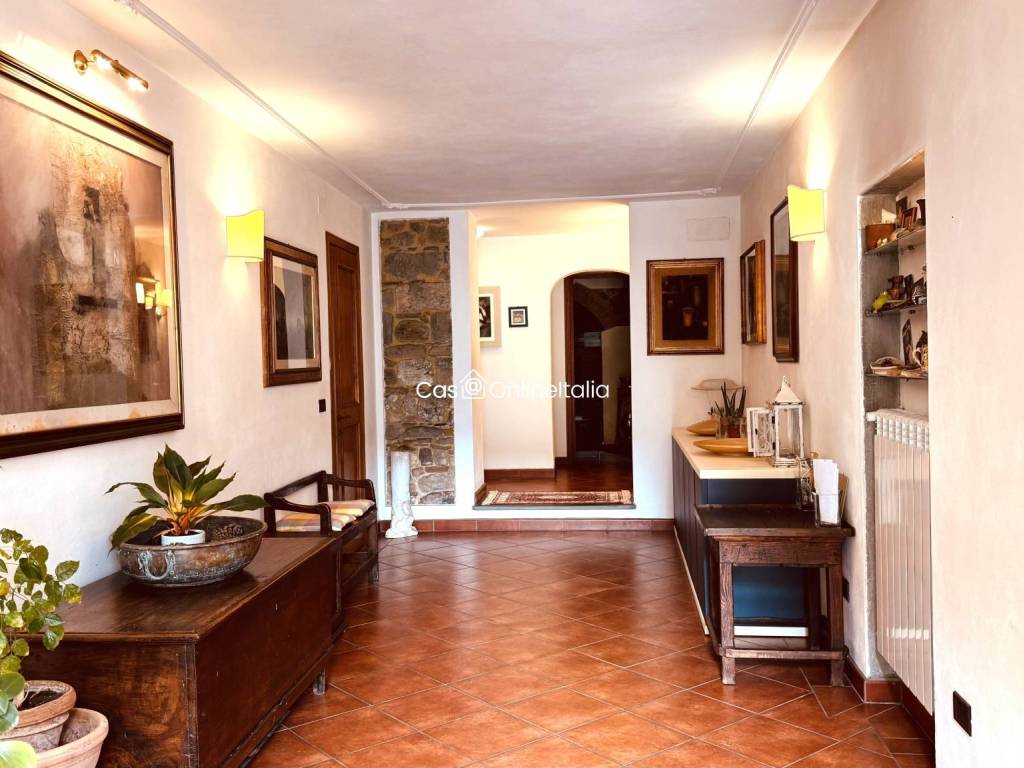 casa indipendente in vendita a Vaiano