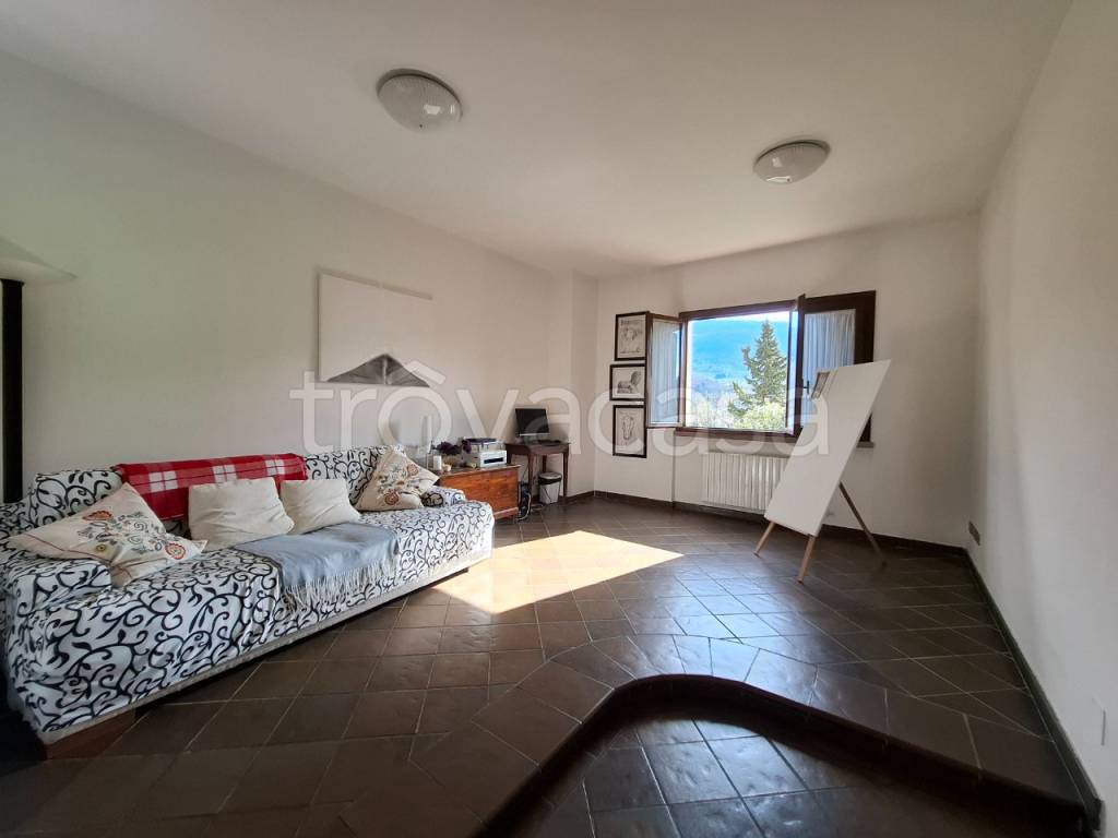 casa indipendente in vendita a Vaiano