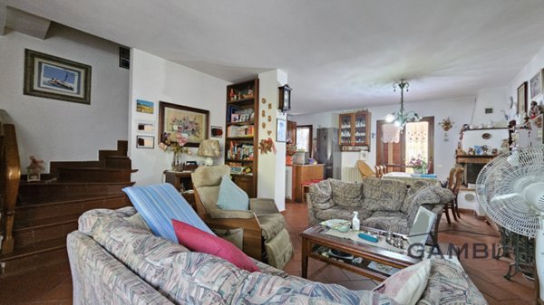 casa indipendente in vendita a Vaiano
