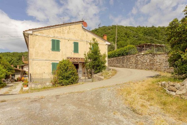 casa indipendente in vendita a Vaiano