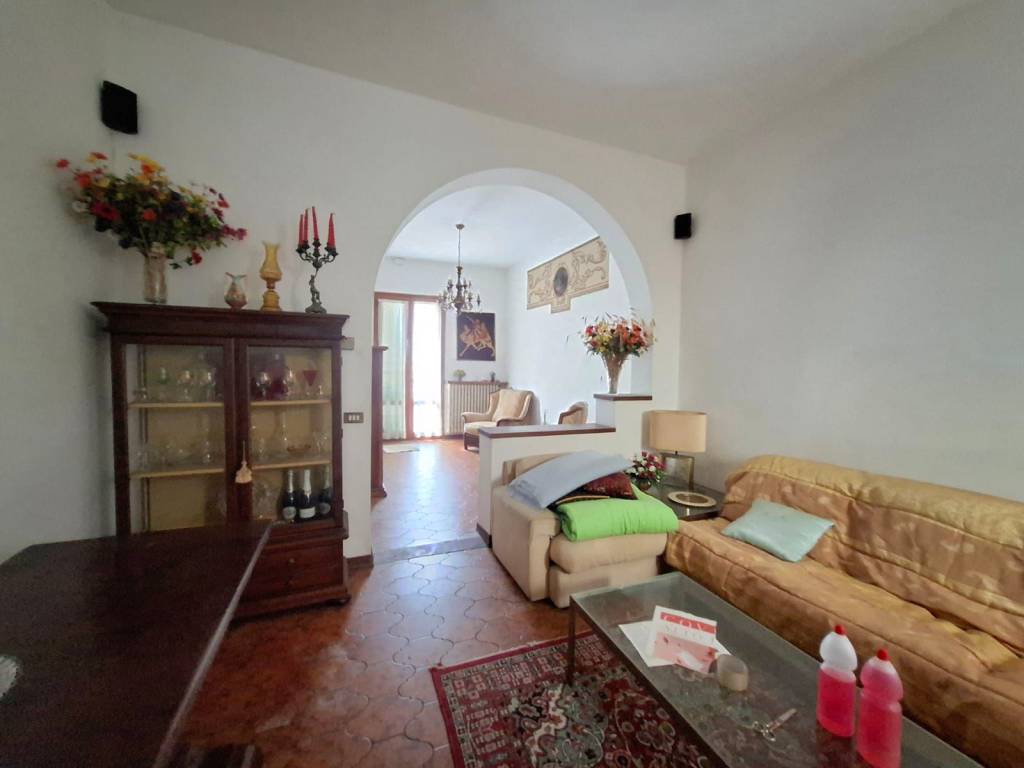 casa indipendente in vendita a Vaiano