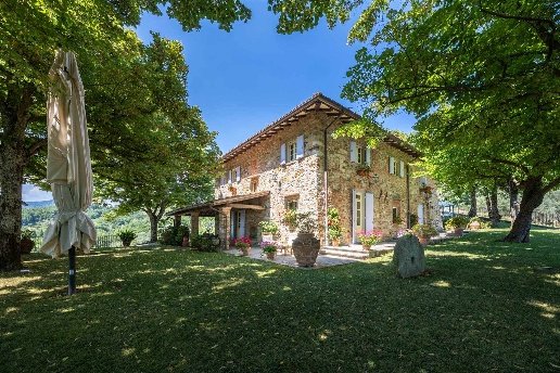 casa indipendente in vendita a Vaiano in zona Sofignano