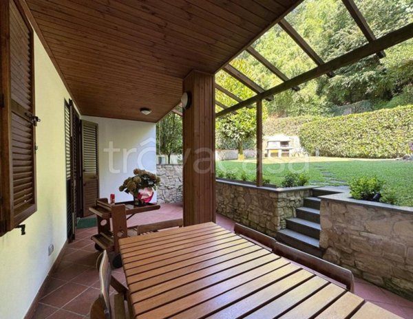 casa indipendente in vendita a Vaiano in zona Popigliano