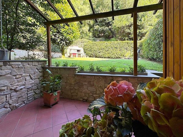 casa indipendente in vendita a Vaiano