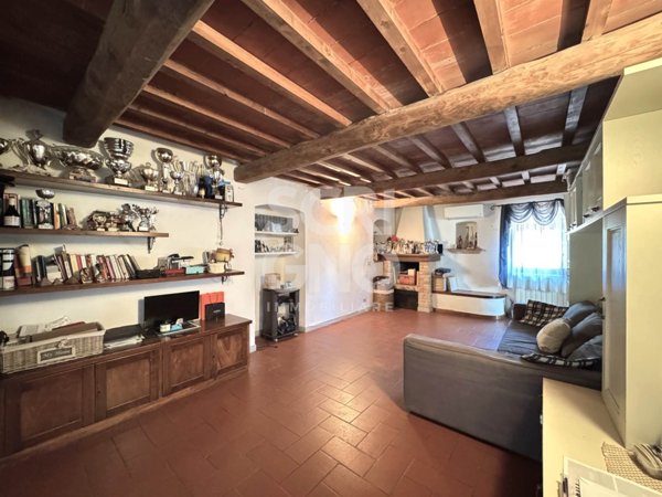 appartamento in vendita a Vaiano in zona Sofignano