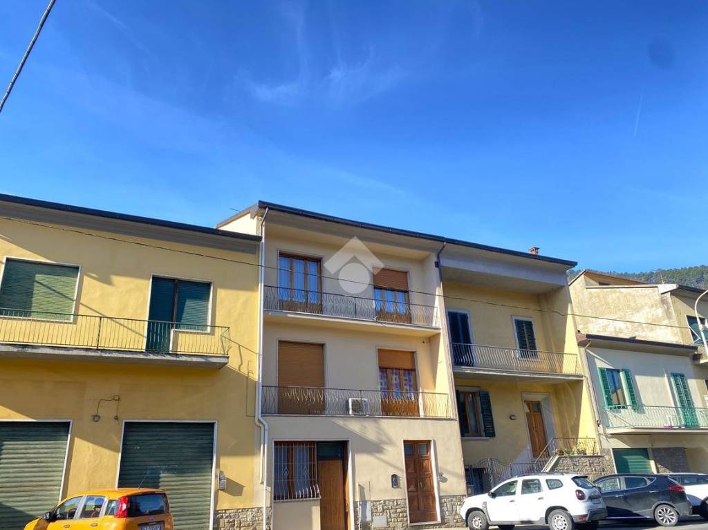 casa indipendente in vendita a Vaiano