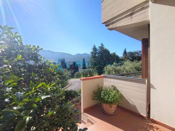 casa indipendente in vendita a Vaiano