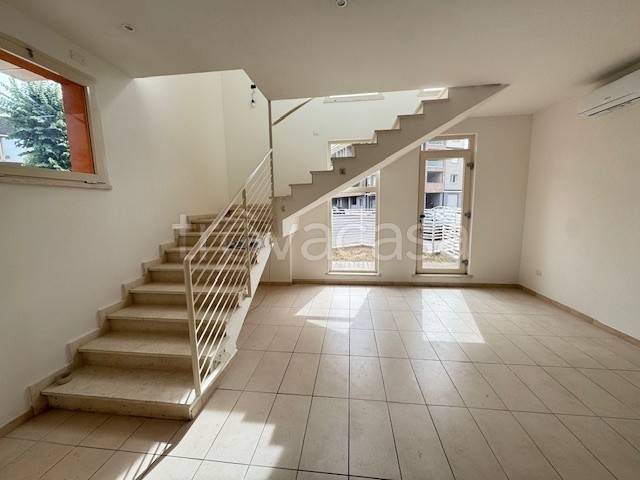 casa indipendente in vendita a Vaiano