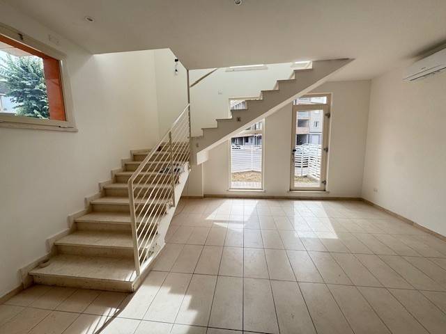 casa indipendente in vendita a Vaiano