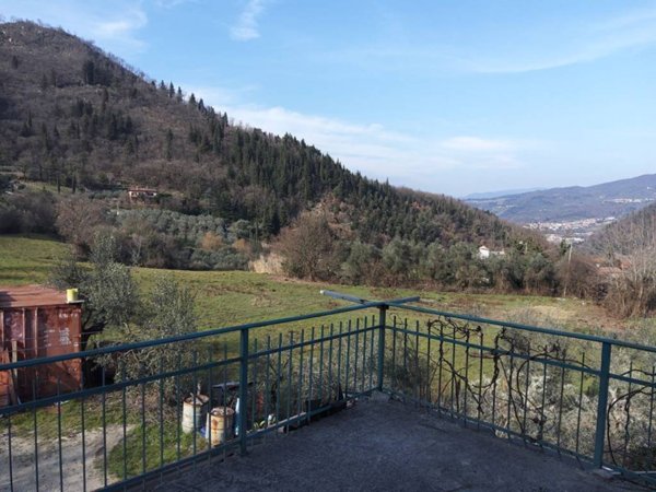 casa indipendente in vendita a Vaiano in zona Popigliano