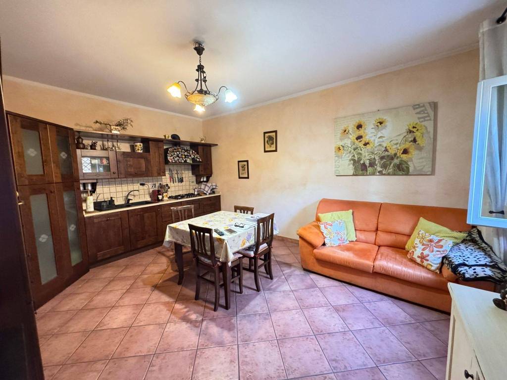 casa indipendente in vendita a Vaiano