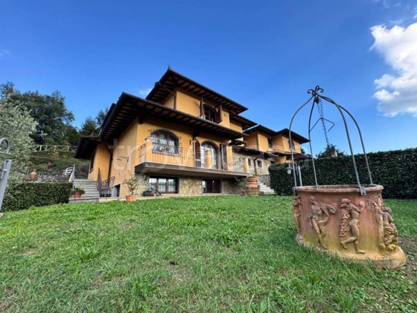 casa indipendente in vendita a Vaiano