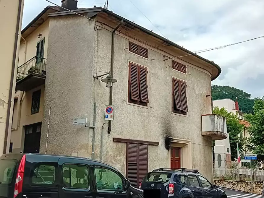 casa indipendente in vendita a Vaiano