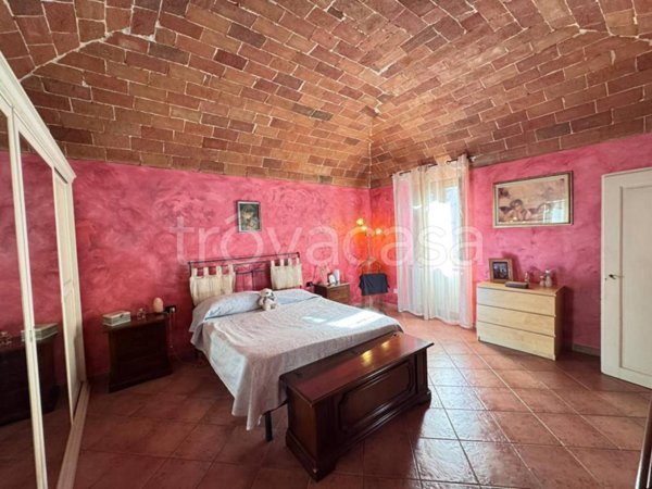 casa indipendente in vendita a Vaiano