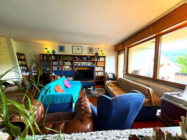 casa indipendente in vendita a Vaiano