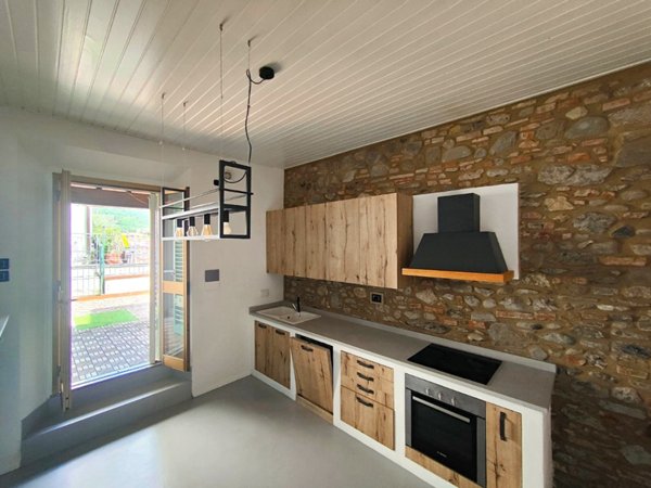 casa indipendente in vendita a Vaiano in zona La Briglia