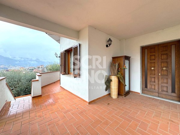 casa indipendente in vendita a Vaiano