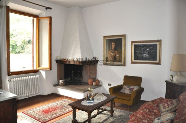 esavano in vendita a Vaiano