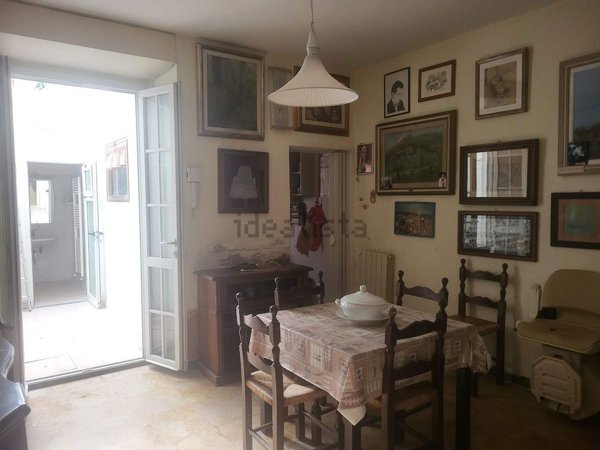 casa indipendente in vendita a Vaiano