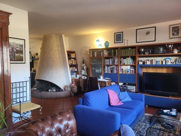 casa indipendente in vendita a Vaiano