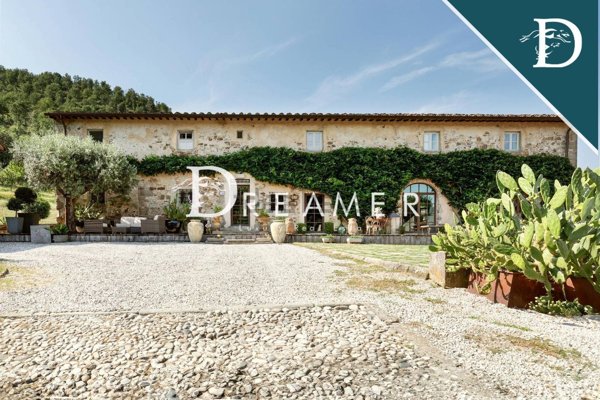 casa indipendente in vendita a Vaiano