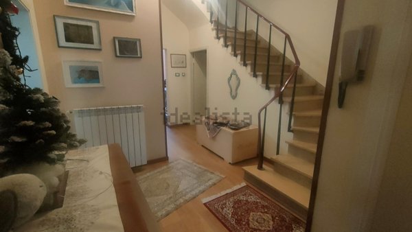 casa indipendente in vendita a Vaiano