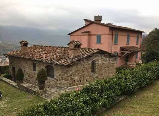 casa indipendente in vendita a Vaiano