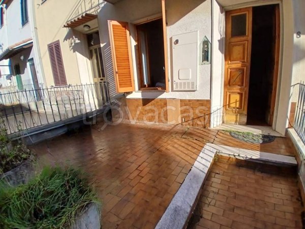 casa indipendente in vendita a Vaiano