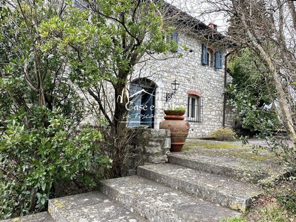 casa indipendente in vendita a Vaiano