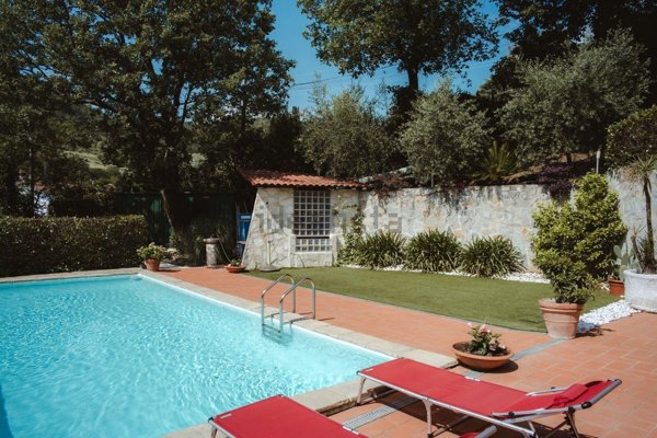 casa indipendente in vendita a Vaiano