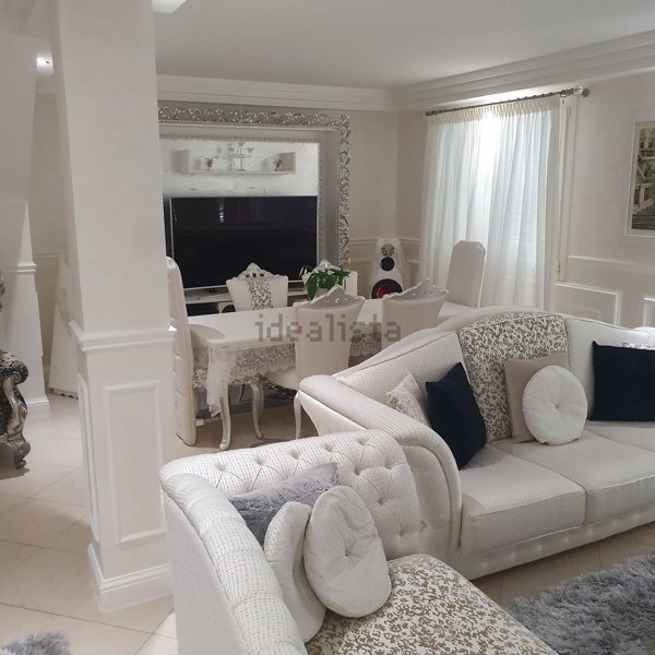 casa indipendente in vendita a Vaiano in zona Schignano