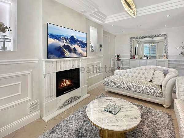 casa indipendente in vendita a Vaiano in zona Schignano