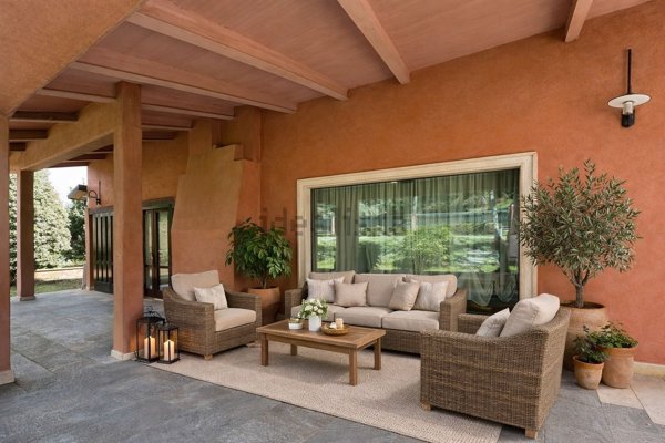 casa indipendente in vendita a Vaiano in zona Schignano