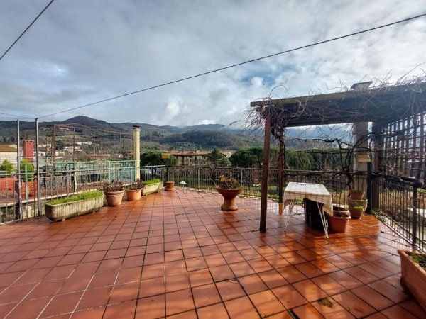 casa indipendente in vendita a Vaiano