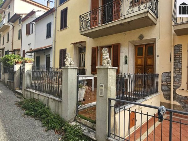 casa indipendente in vendita a Vaiano in zona La Briglia