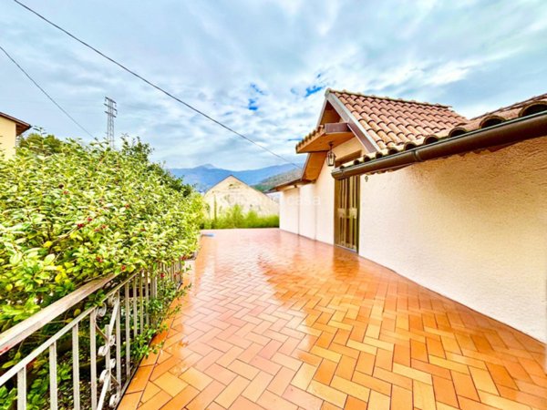 casa indipendente in vendita a Vaiano in zona Tignamica