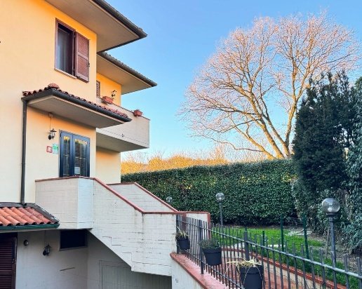 casa indipendente in vendita a Vaiano in zona Sofignano