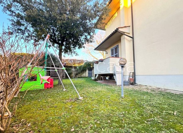 casa indipendente in vendita a Vaiano in zona Sofignano