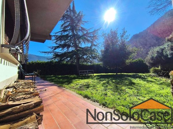 casa indipendente in vendita a Vaiano