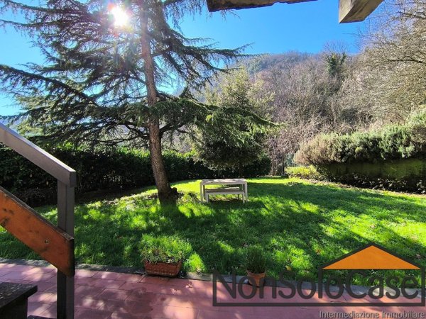 casa indipendente in vendita a Vaiano