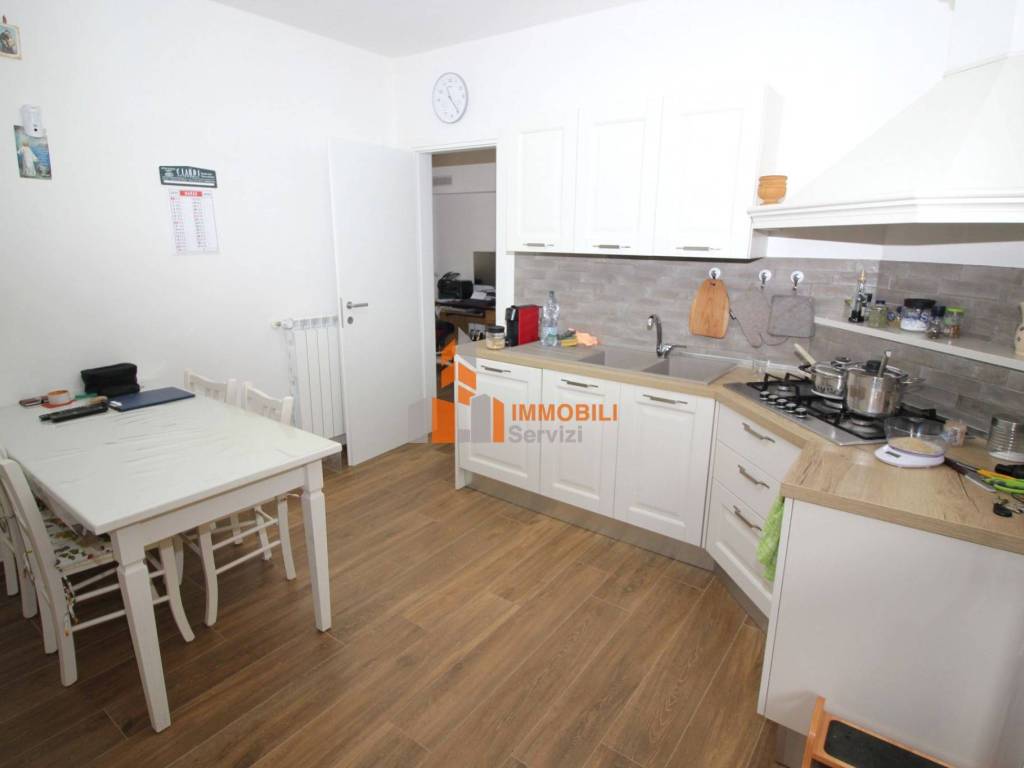 casa indipendente in vendita a Vaiano in zona Gamberame